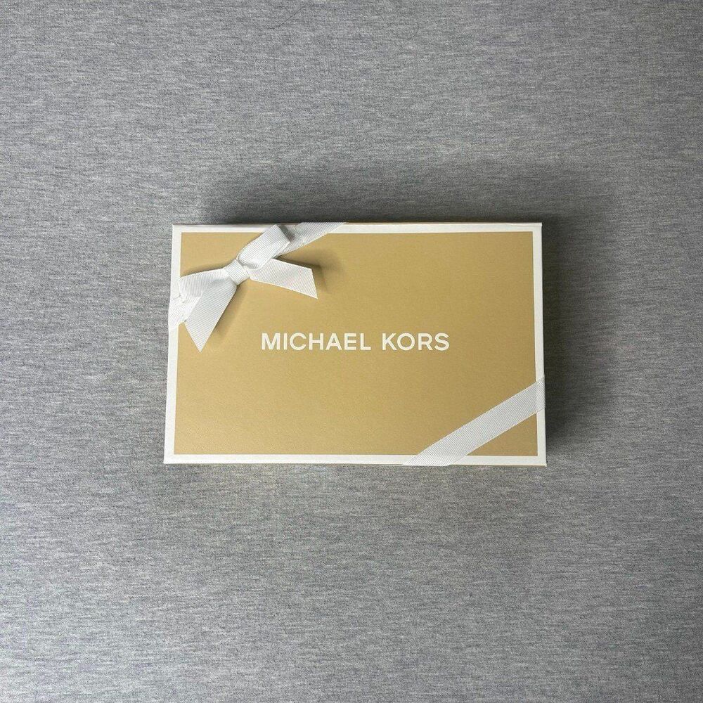 Michael Kors Empty 9”x6” Gift Box with Bow - Picture 11 of 12